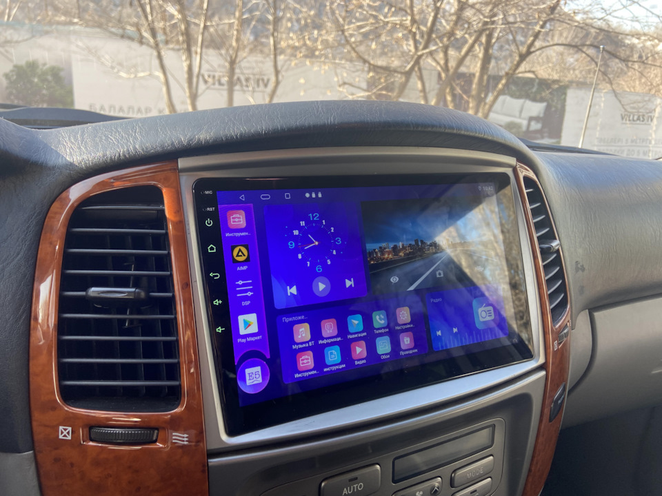 Зачем менять заводскую магнитолу в Toyota Land Cruiser 100